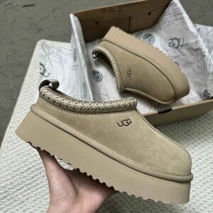 Ugg Tasman slipper